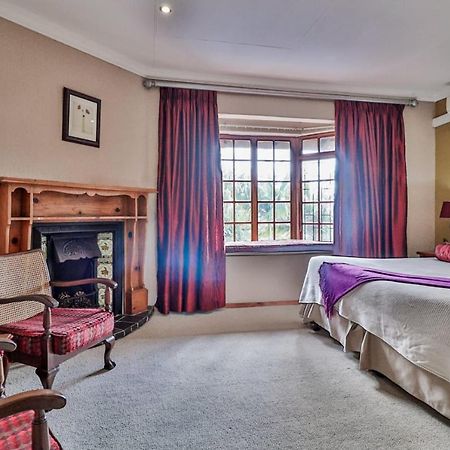 Grace Place Bnb Pretoria Panzió Kültér fotó