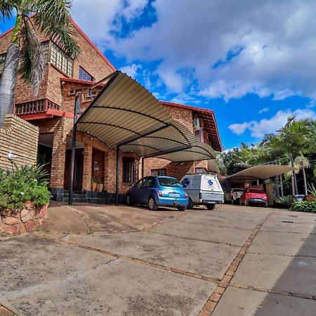 Grace Place Bnb Pretoria Panzió Kültér fotó
