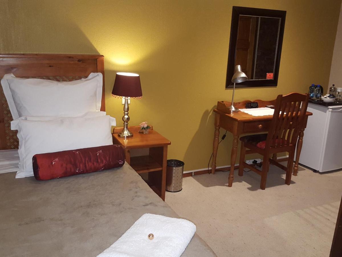Grace Place Bnb Pretoria Panzió Kültér fotó