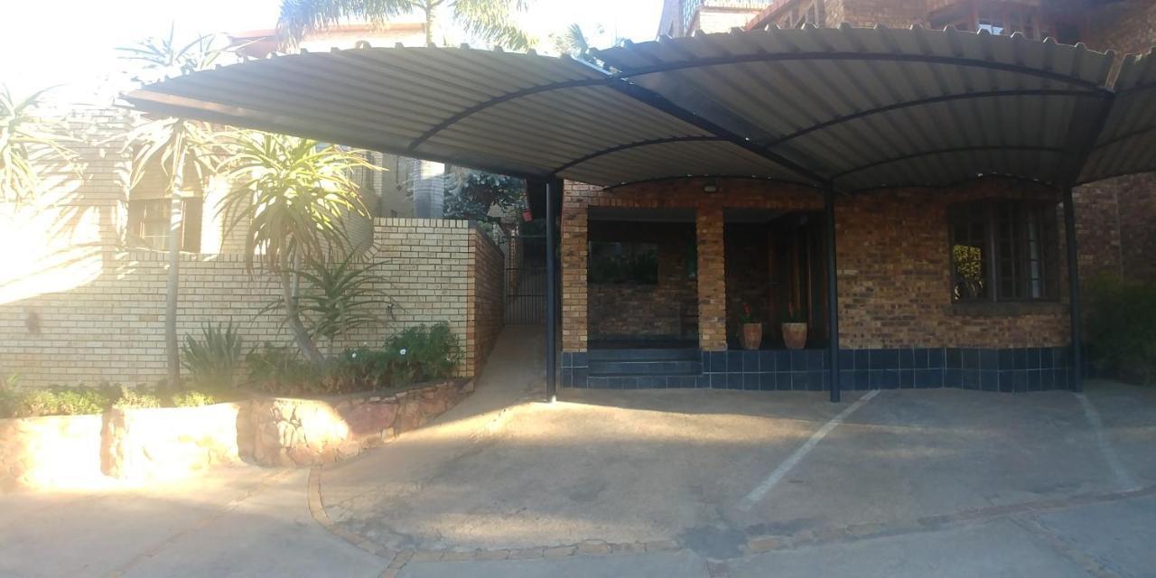 Grace Place Bnb Pretoria Panzió Kültér fotó