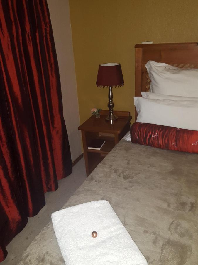 Grace Place Bnb Pretoria Panzió Kültér fotó