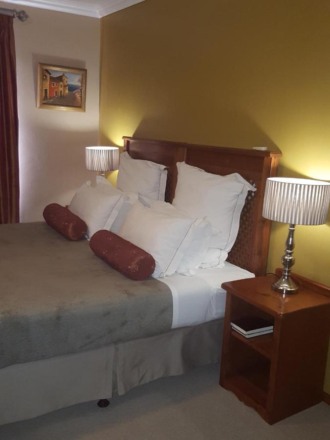 Grace Place Bnb Pretoria Panzió Kültér fotó