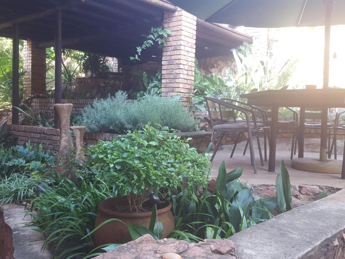 Grace Place Bnb Pretoria Panzió Kültér fotó
