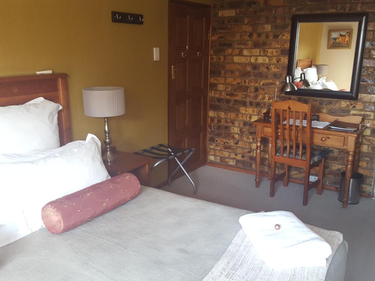 Grace Place Bnb Pretoria Panzió Kültér fotó