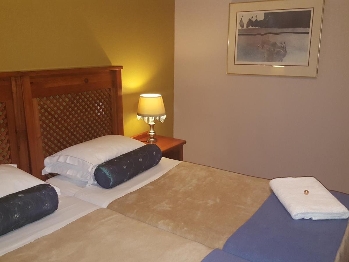Grace Place Bnb Pretoria Panzió Kültér fotó