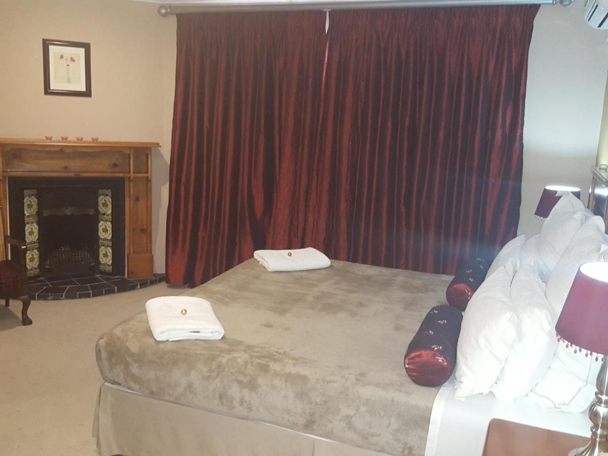 Grace Place Bnb Pretoria Panzió Kültér fotó